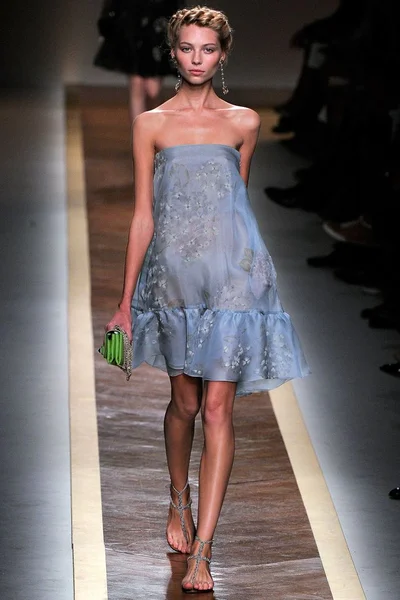 Look 17
